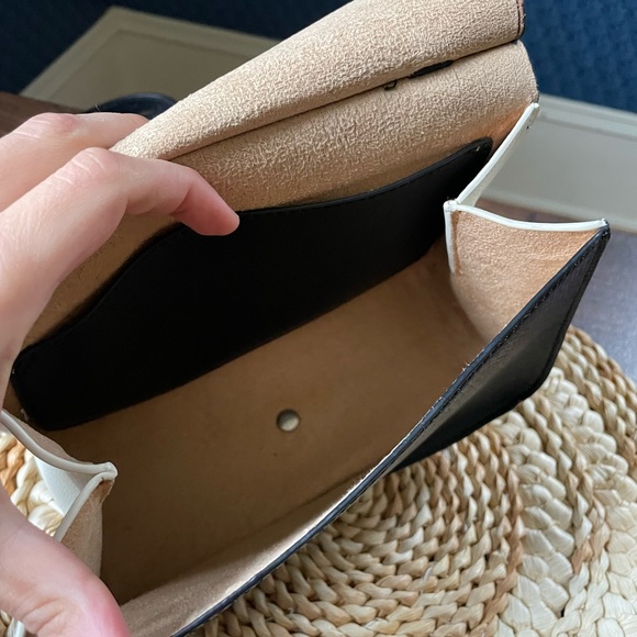 Pixie Mood Shoulder Bag 10/10 Vegan Faux Leather Business Office Zippered Trendy - Picture 7 of 8